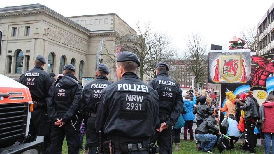 Die Polizei hatte die Lage im...