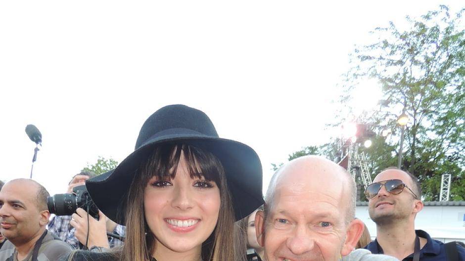 Portugal wird vertreten von Telenovela-Starlet Leonor Andrade mit dem Song „Ha um Mar...