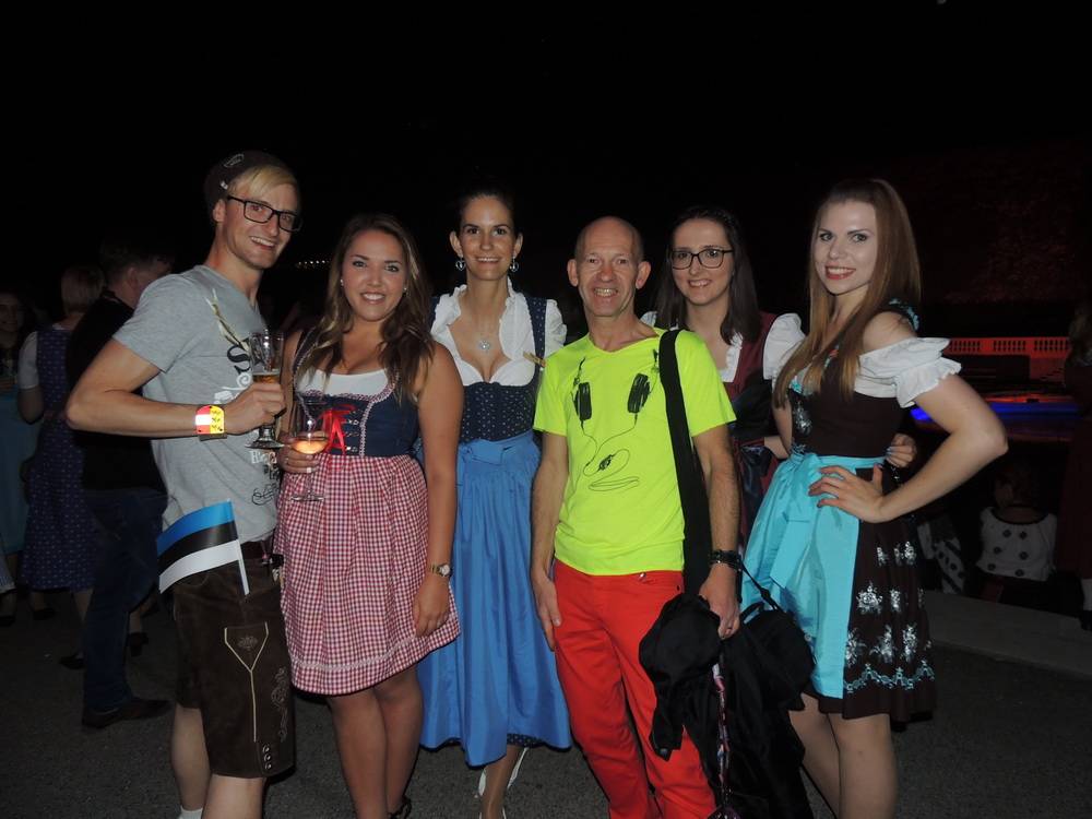 So, bevor ich nach Hause gehe, vielleicht doch mal ein Wort an die vielen Volunteers,...