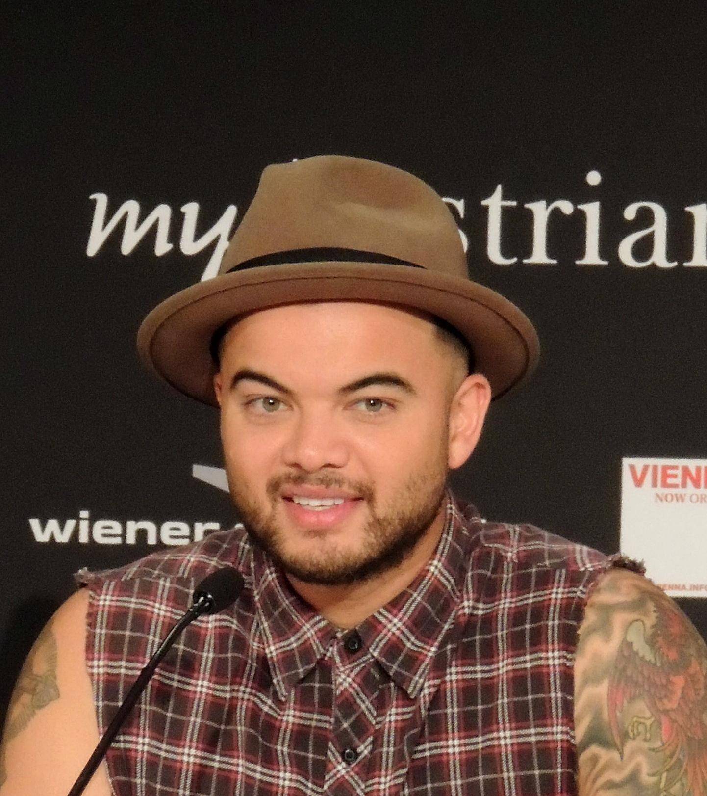 Guy Sebastian wird Australien mit "Tonight again" vertreten. Er ist ein Megastar und auf...