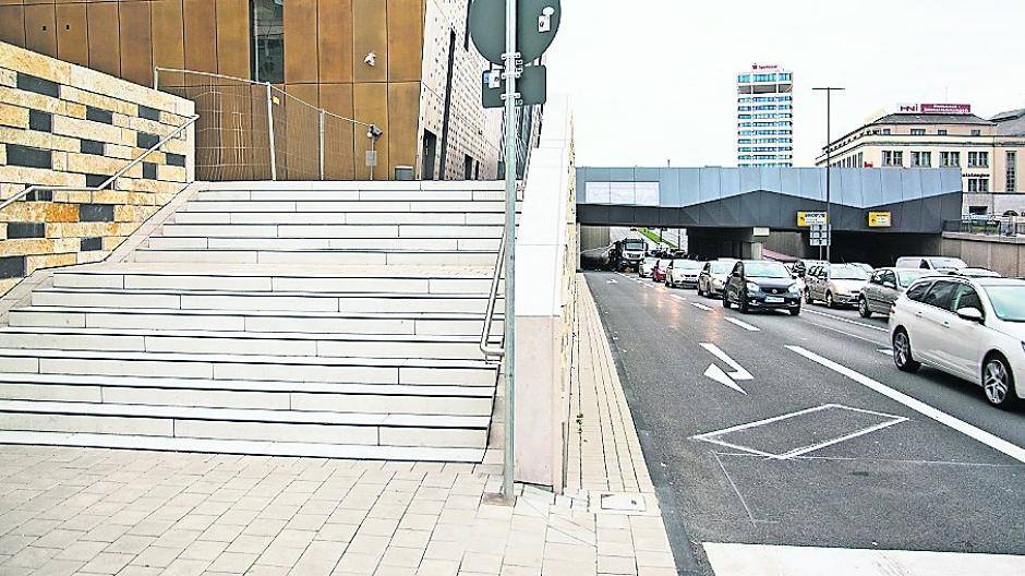 Leser: Für Fußgänger verboten