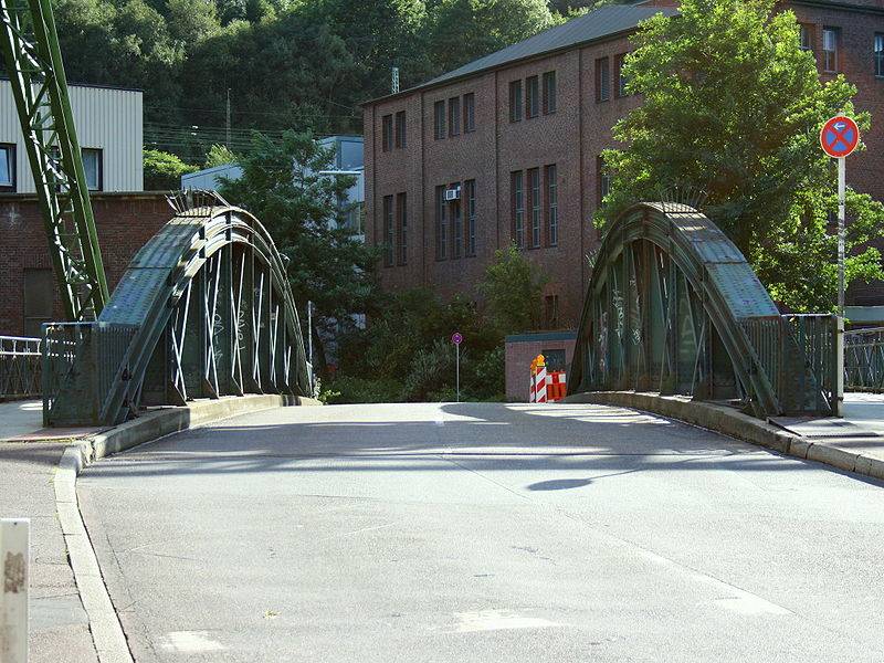 Brücke Kabelstraße für Autos gesperrt