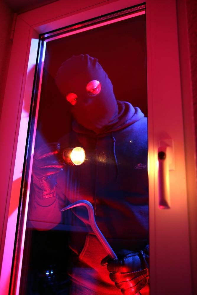 Geld und Getränke gestohlen