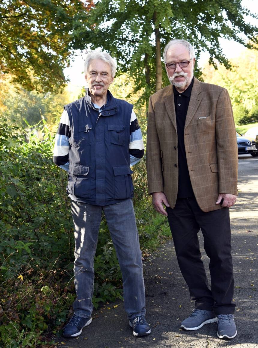  Michael Homberg und Uwe Schoch - mit fast 74 Jahren nun in zivil, aber immer noch befreundet.  