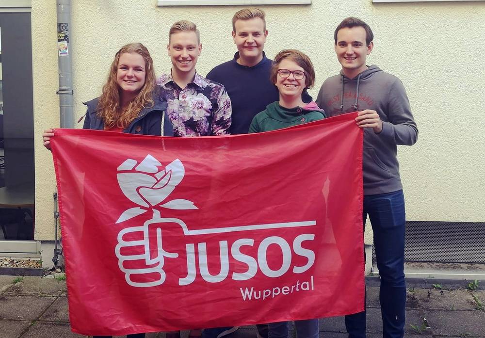  Der Wuppertaler Jusos-Vorstand (v.li.): Julia Schnäbelin, Yannik Düringer, Jonas Klein, Sina Bode und Mike Spoerer. 