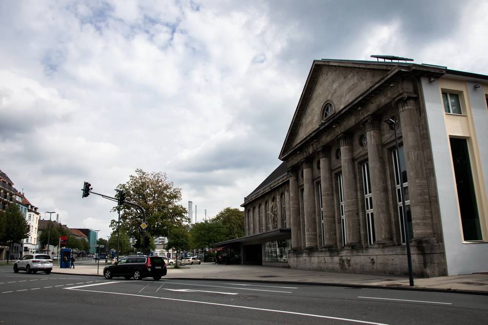  Der Barmer Bahnhof. 