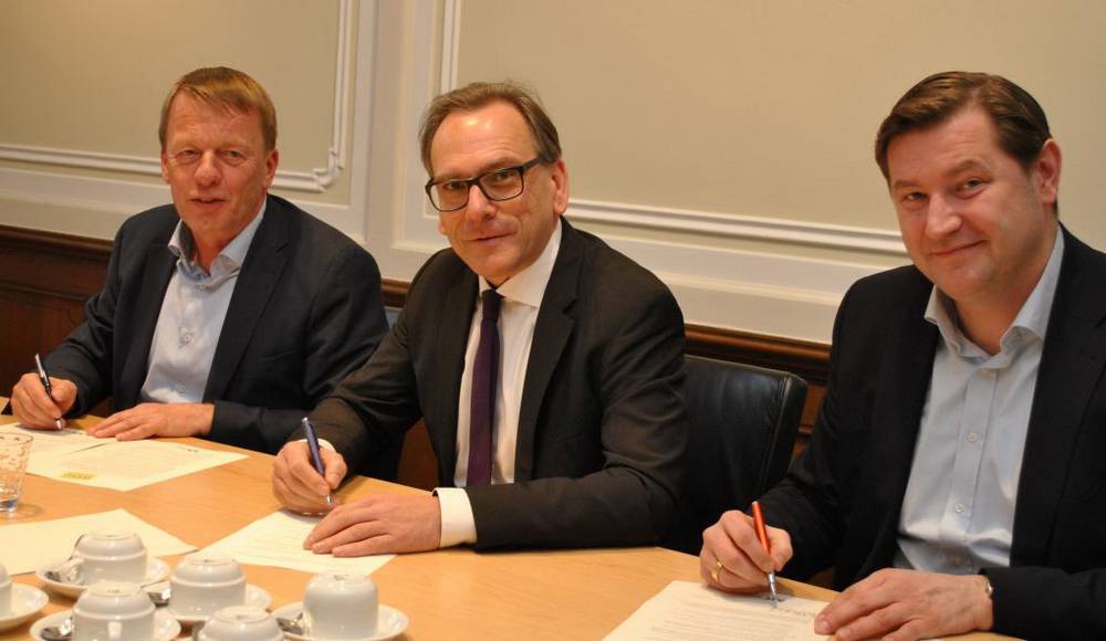  Burkhard Mast-Weisz, Andreas Mucke und Tim Kurzbach. 