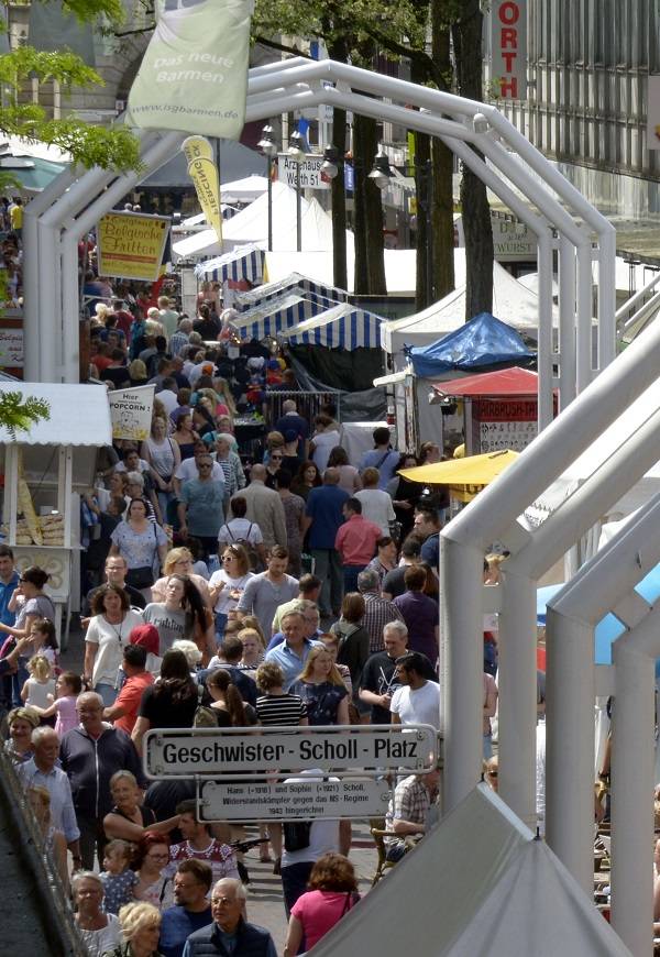  Zu Barmen Live wird es immer voll in der Innenstadt. 