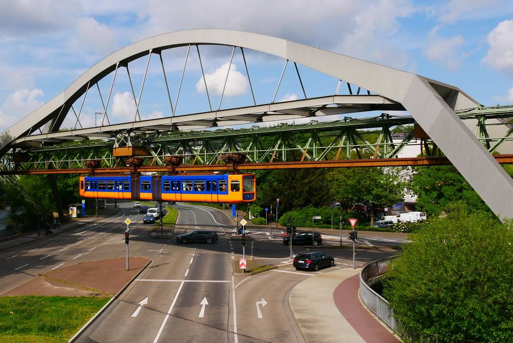  Die Hauptverkehrsader B7 an der Ohligsmühle. 