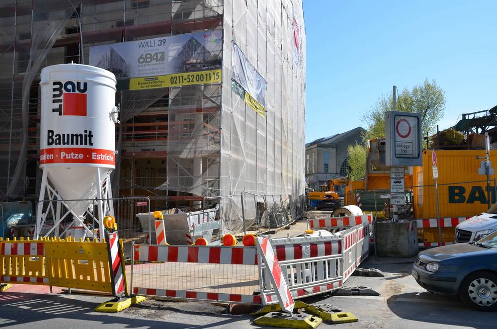  An der Schloßbleiche hofft man aufs Ende der Kanalbaustelle etwa Ende August. 