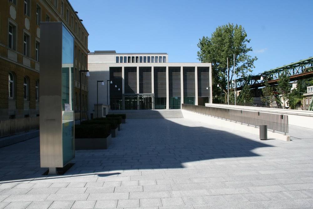 Türsteher brach Imbiss-Chef den Kiefer