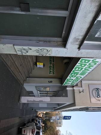  Der Breuer-Saal müsste für 2 Millionen Euro renoviert werden. Nun hat sich die Gemeinde dazu durcherungen, das Haus samt Nachbarsgrundstücken zu verkaufen.  