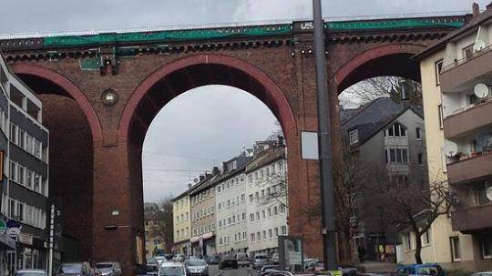  Das Kuhler Viadukt.  