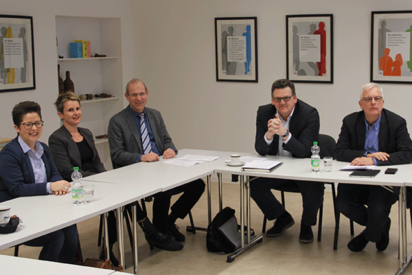  In einer Pressekonferenz schlug die Arbeitsgemeinschaft der Freien Wohlfahrtspflege in Wuppertal jetzt Alarm.  