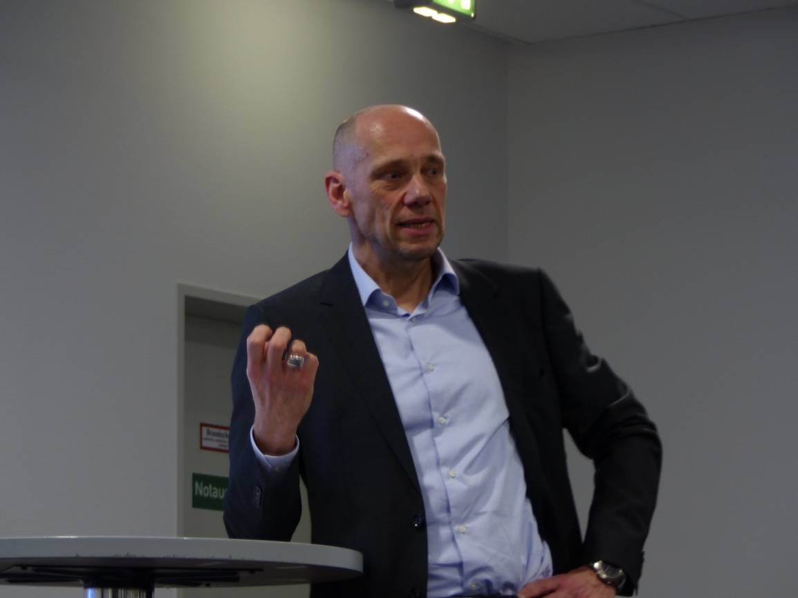  Massiv gesucht werden Software-Ingenieure, sagt Geschäftsführer Matthias Laumann. 