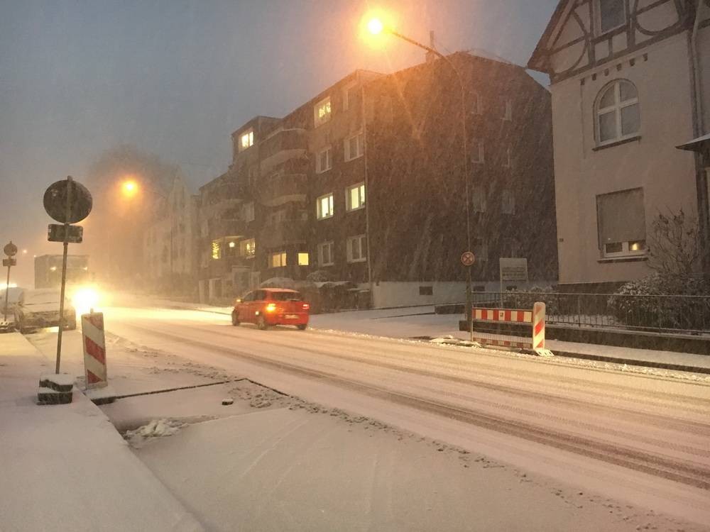 Schneematsch auf Wuppertals Straßen