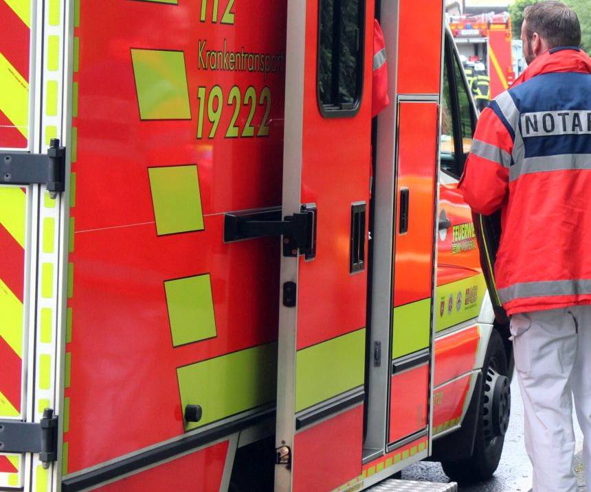 Fußgängerin schwer verletzt