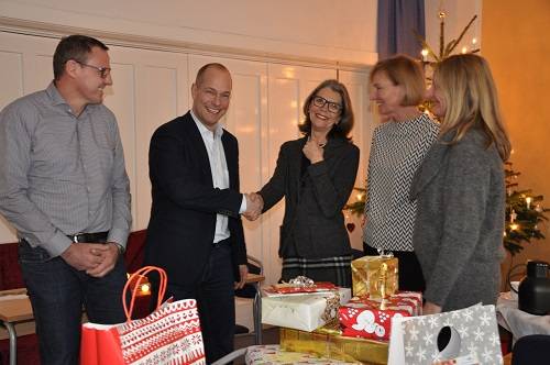 Weihnachtswünsche aus dem Mädchenwohnheim