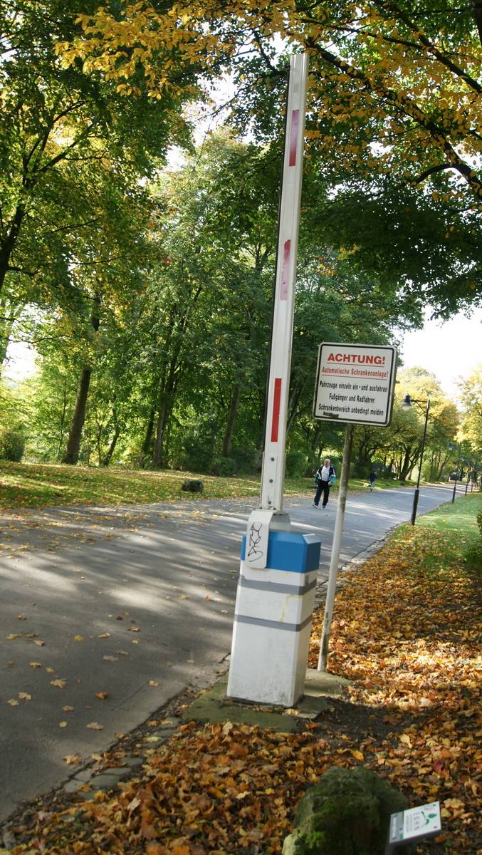  Wer muss für die Kosten der Reparatur der Schranke aufkommen? 