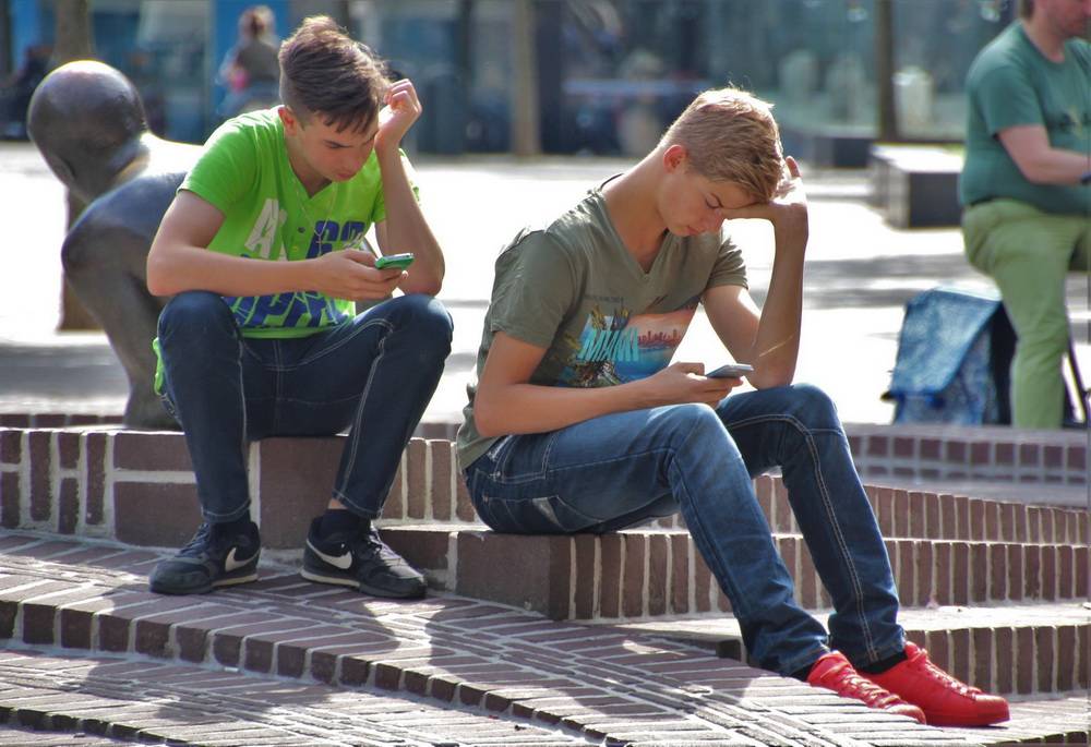 Jugendliche und Handy: Geht’s auch ohne?
