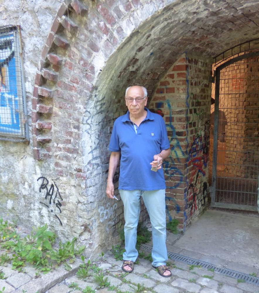  Herbert Wagner vor Ort. 