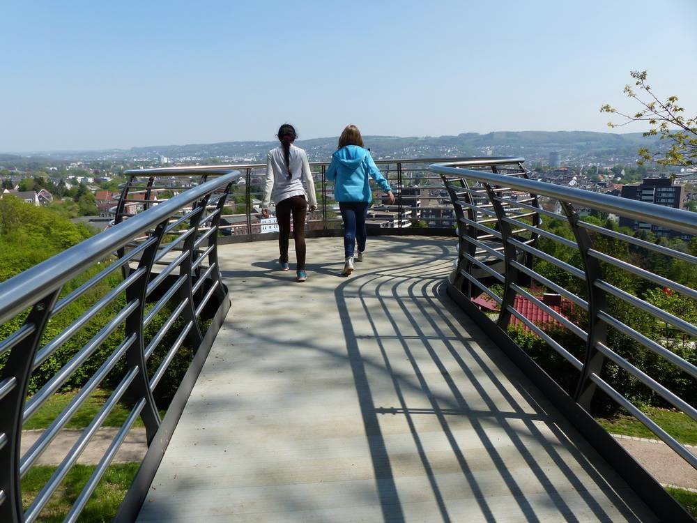 Der "Skywalk" im Barmer Nordpark. 