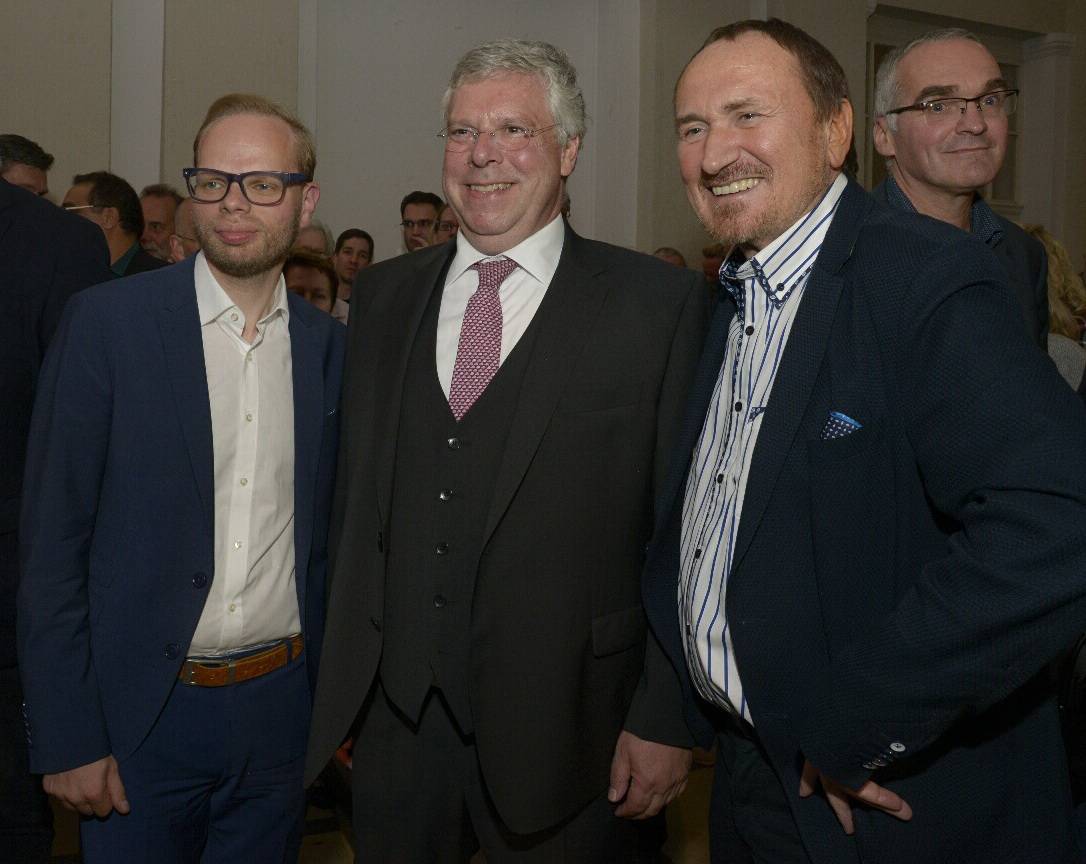 Wuppertaler Ergebnisse: Lindh (SPD) und Hardt (CDU) vorn