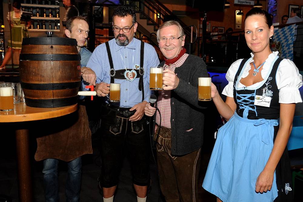  Der offizielle Anstich. 