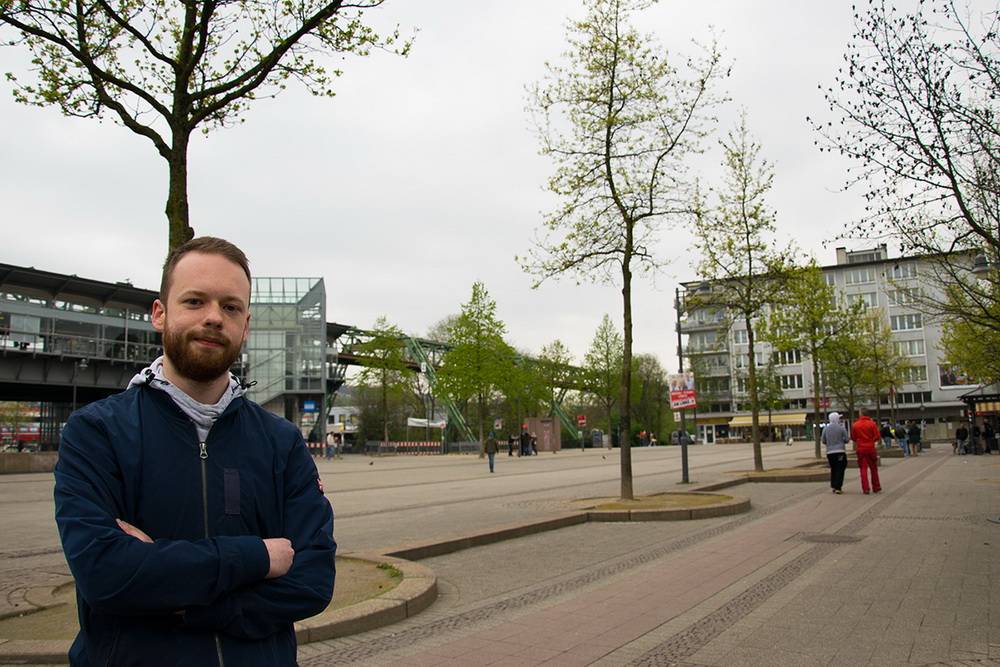  Björn Brick am Berliner Platz. 