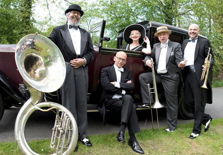 In der Bar zum Krokodil