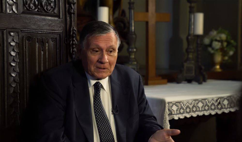  Prof. Dr. Dr. h.c. Agostino Paravicini Bagliani in der Kapelle auf Schloss Burg. 