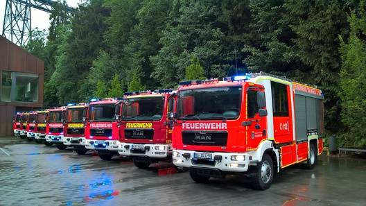  Die Wagen wurden im Brückenpark Müngsten übergeben. 