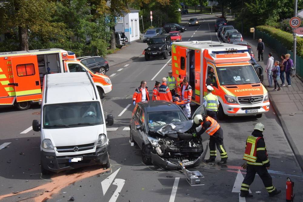  Der Schaden an beiden Fahrzeugen war erheblich. 