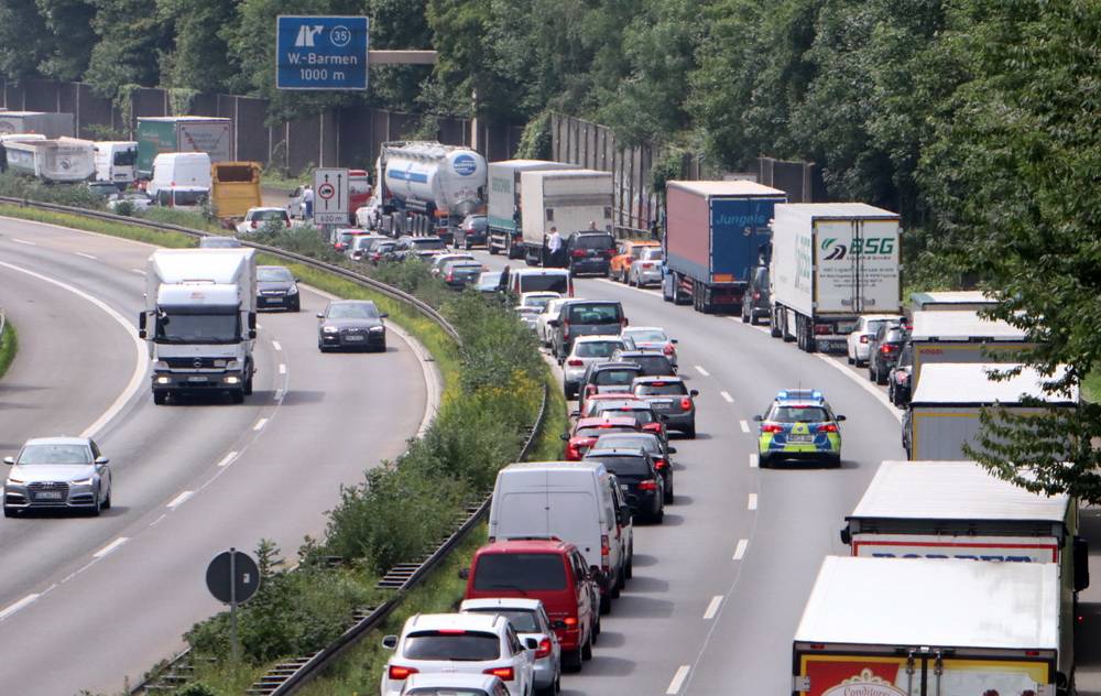 A 46: Vorbildliche Rettungsgasse