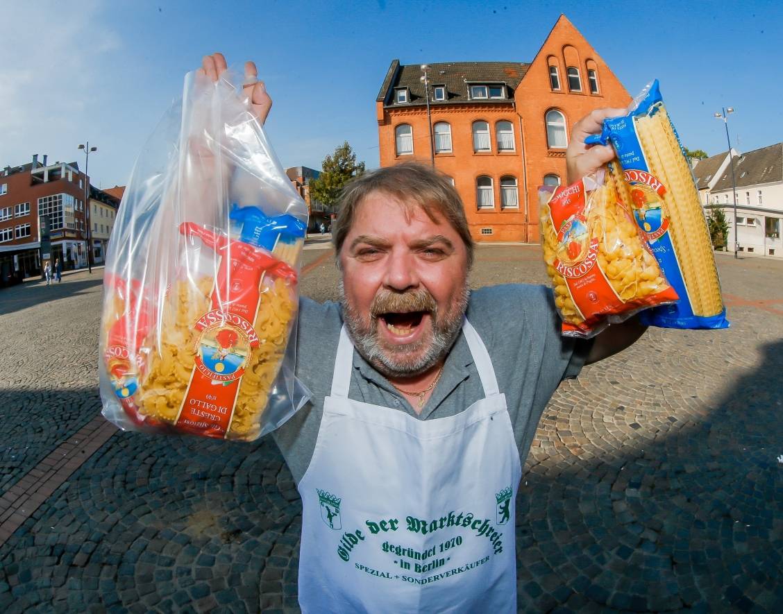  Nicht zu überhören: "Nudel-Dieter" und seine zahlreichen Kollegen, die jetzt in Oberbarmen auf dem Berliner Platz am Start sind.  