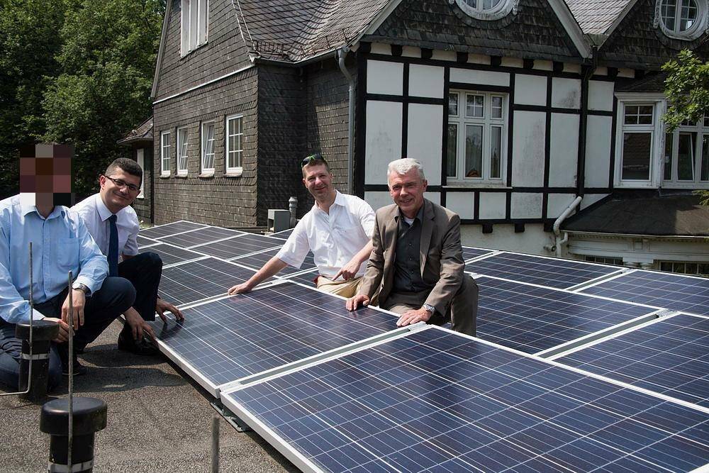 Von li.: Ümit Kaya (Lehrer und