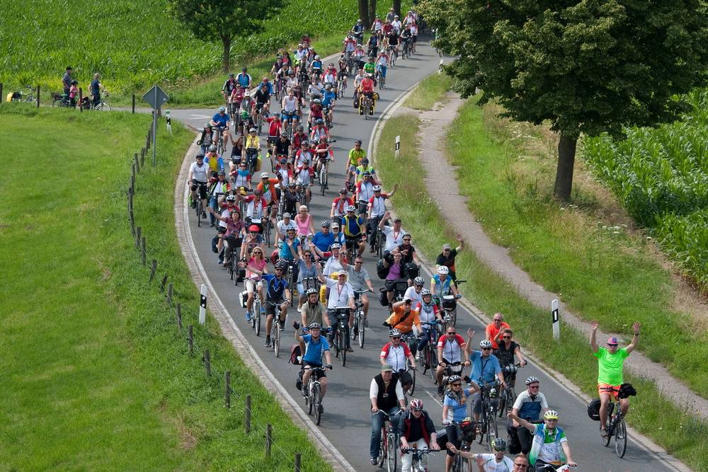  Radler haben hier die Vorfahrt. 