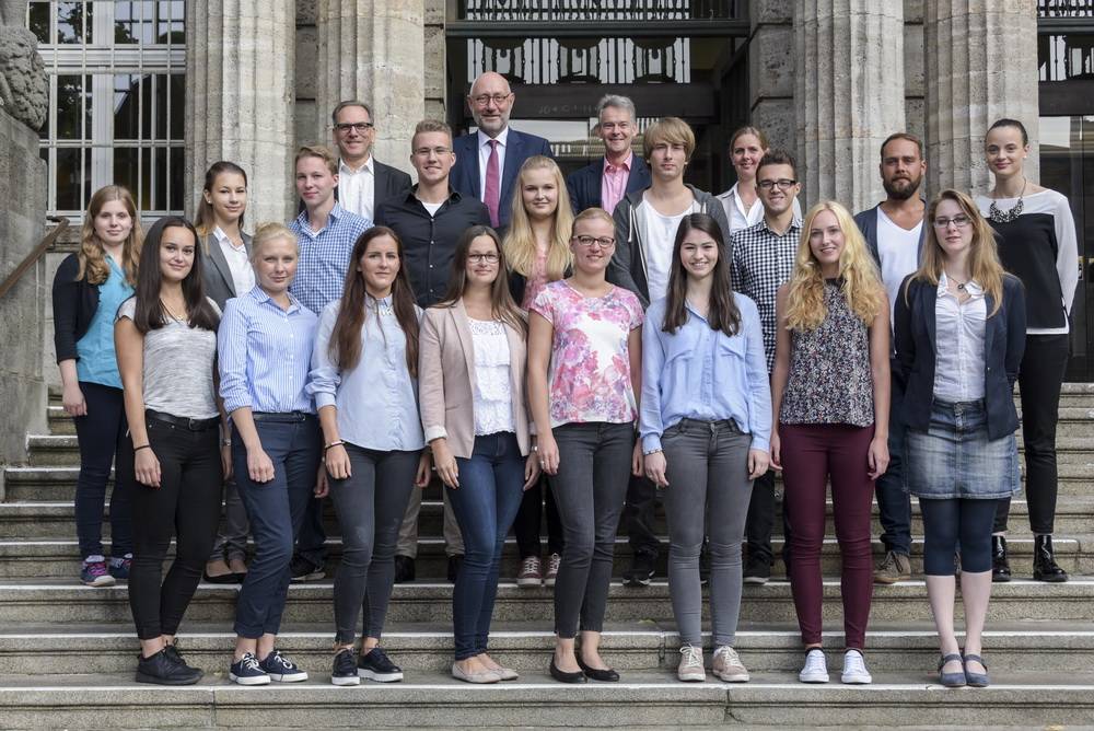 Stadt sucht über 100 Auszubildende