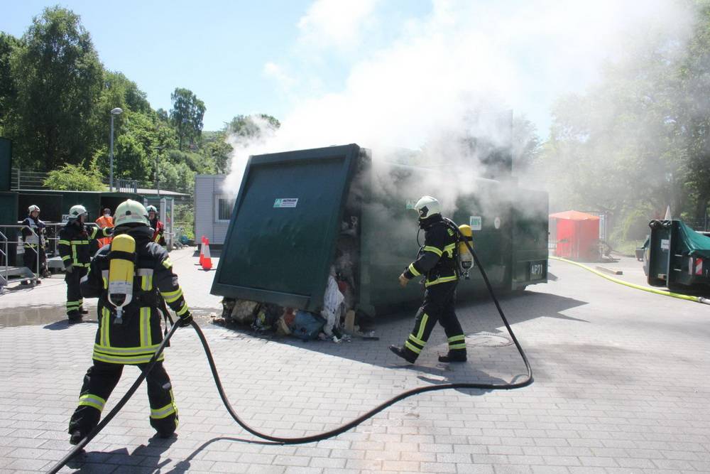Feuer auf Recyclinghof