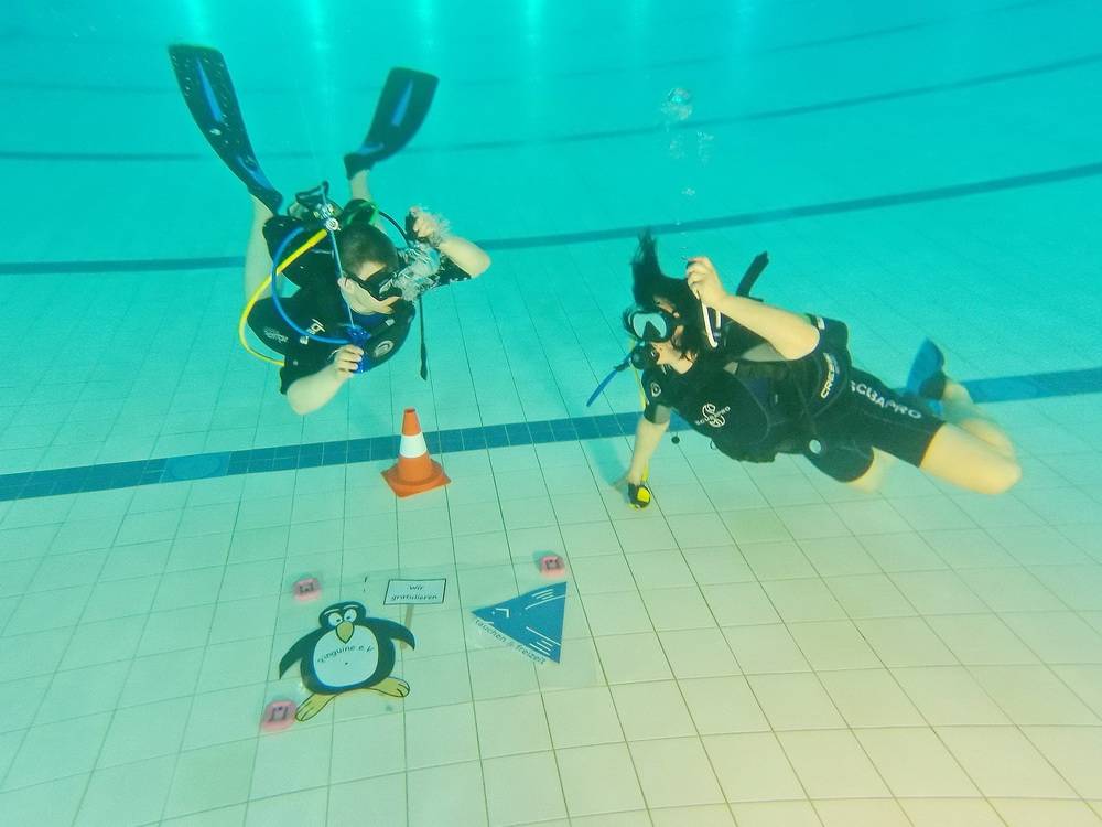 Schweben unter Wasser