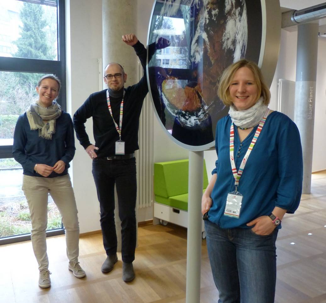  Ein richtig gut gelauntes Team: Annika Schächt (links), Ariane Staab und Thorsten Balgar. 