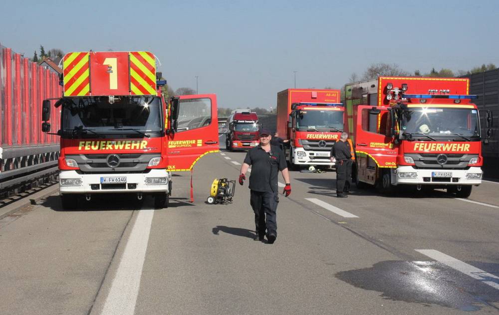  Szene von einem Einsatz auf der A 46. 