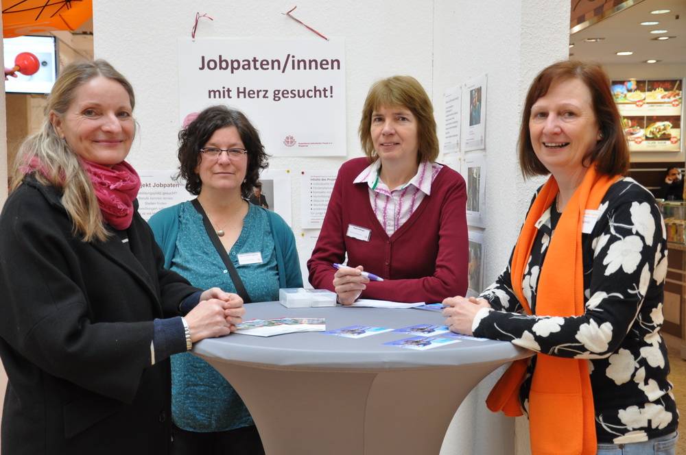 Mit Lebenserfahrung und Kontakten