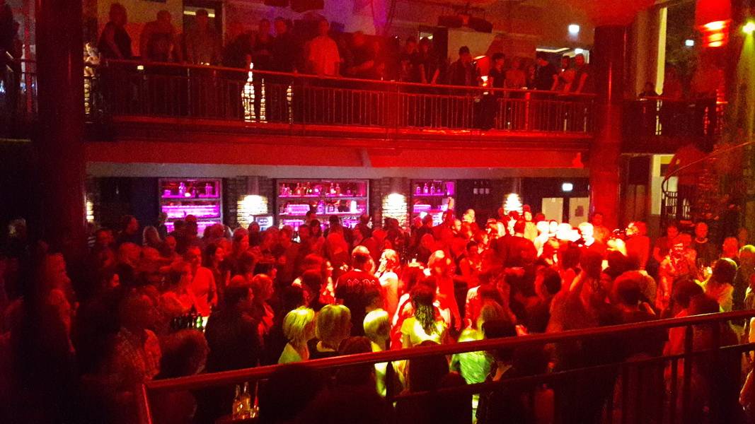  Blick in den Barmer Bahnhof. 