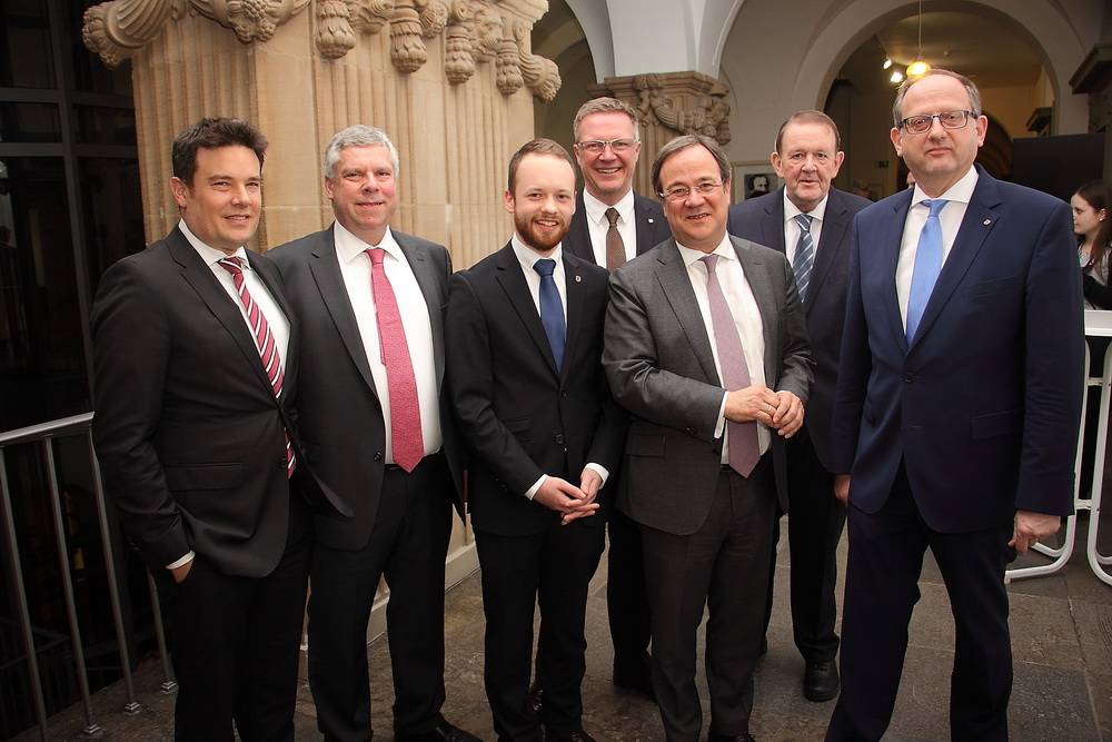  CDU-Kandidaten und -Mandatsträger (v.l.n.r.): Kai Sturmfels, Jürgen Hardt, Björn Brick, Hans-Jörg Herhausen, Armin Laschet, Michael Müller und Rainer Spiecker.  