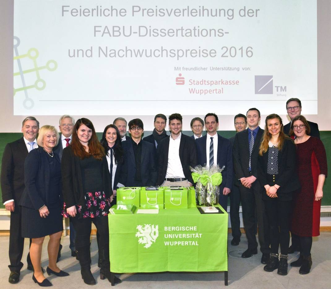 Der Verein der Freunde und Alumni der Bergischen Universität e.V. (FABU) zeichnete herausragende Abschluss- und Doktorarbeiten aus. 