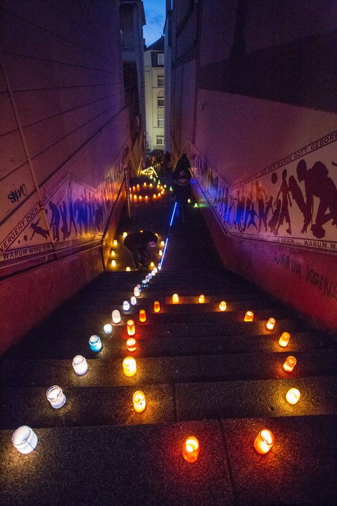 Osterbaum: Alles ist erleuchtet