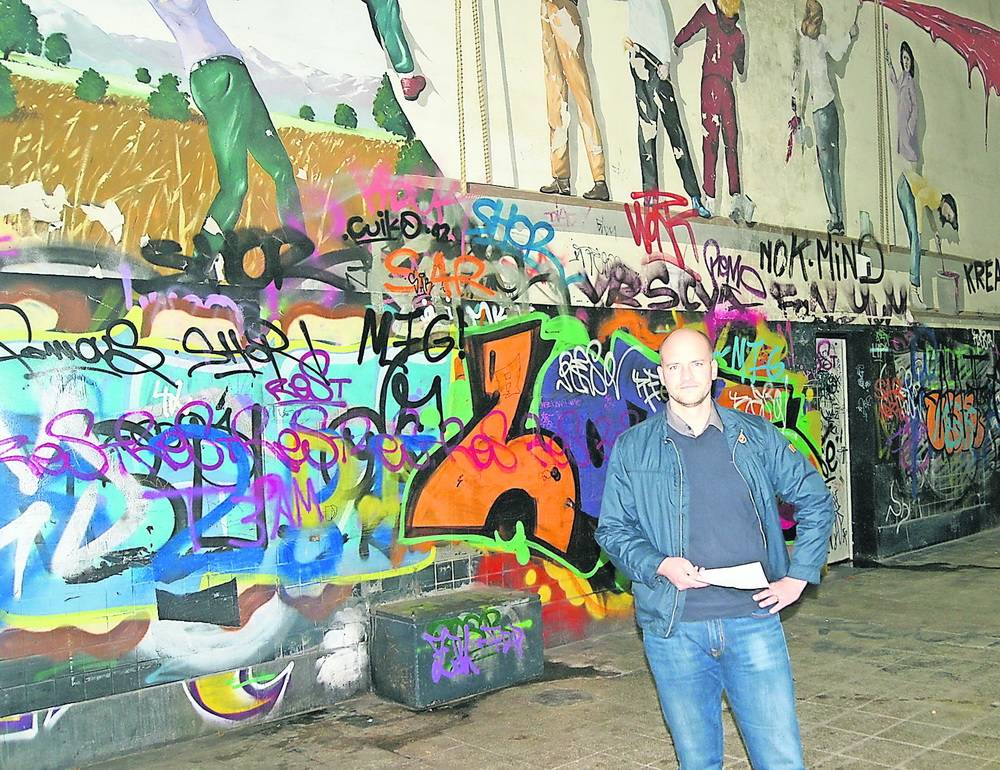  Marc Schulz (und nicht nur er) von den Grünen möchte wissen, wie es mit dem Unterbarmer Bahnhof weitergeht. 