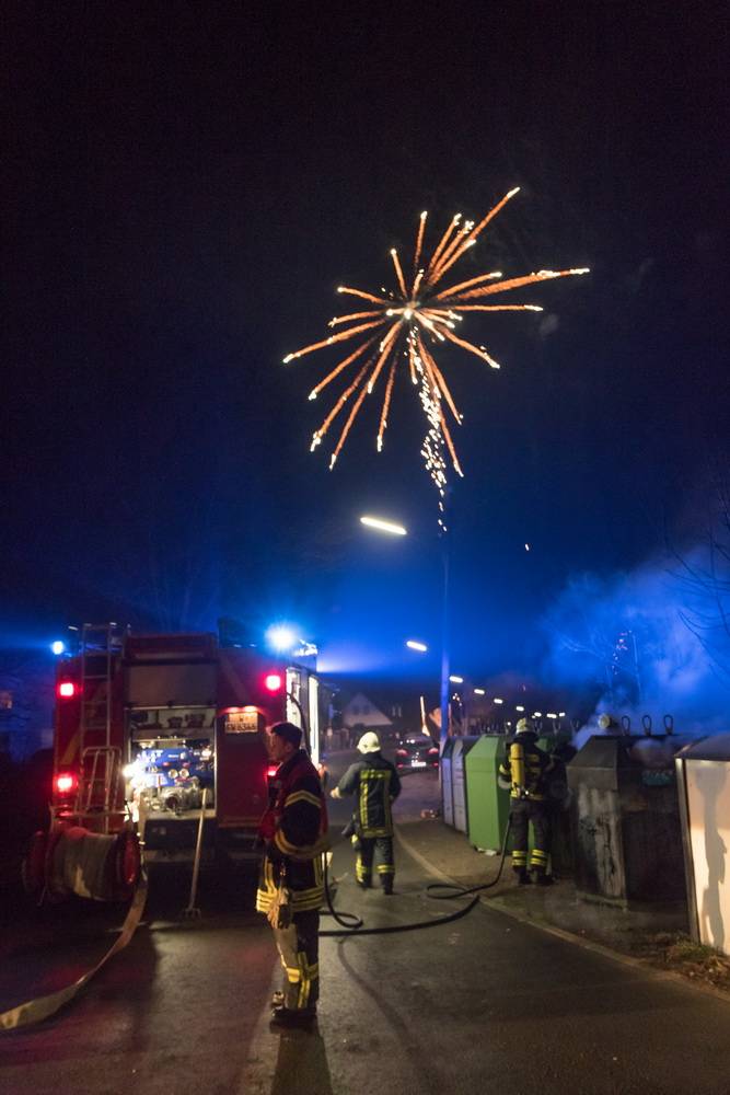 Feuerwehr, Feuer und Feuerwerk ... 