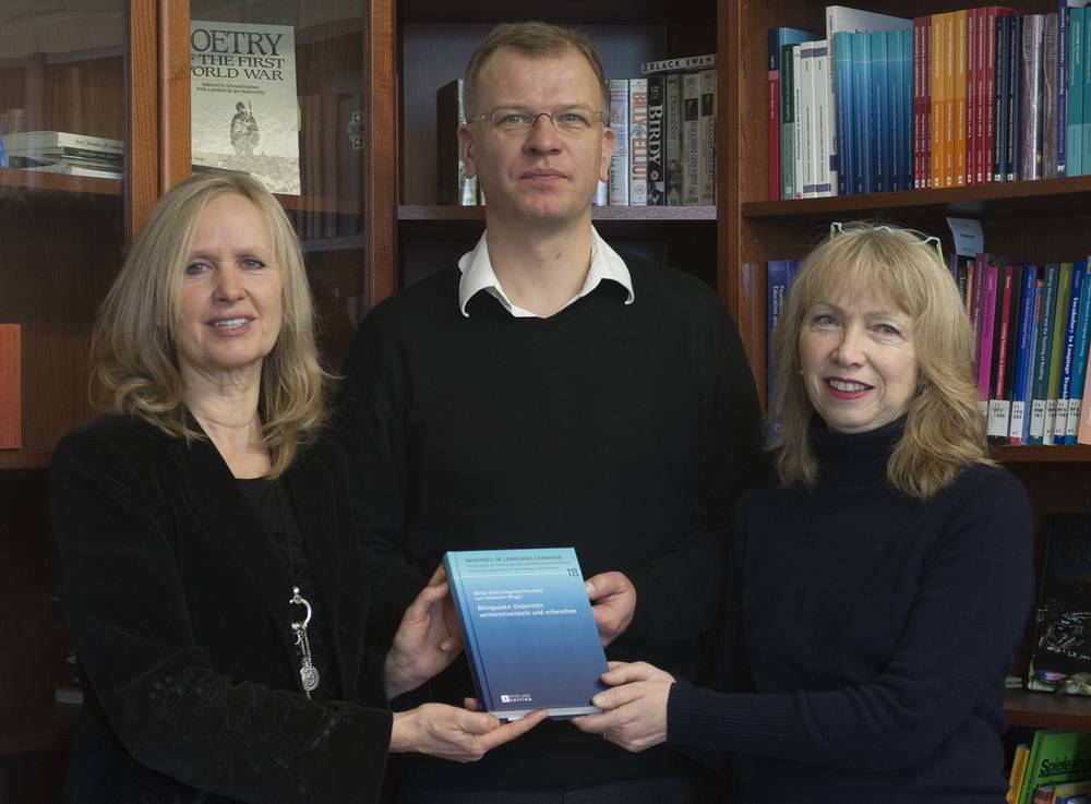  Bilingualen Unterricht weiterentwickeln und erforschen (v.l.): Prof. Dr. Angelika Preisfeld, Prof. Dr. Lars Schmelter und Prof. Dr. Bärbel Diehr. 